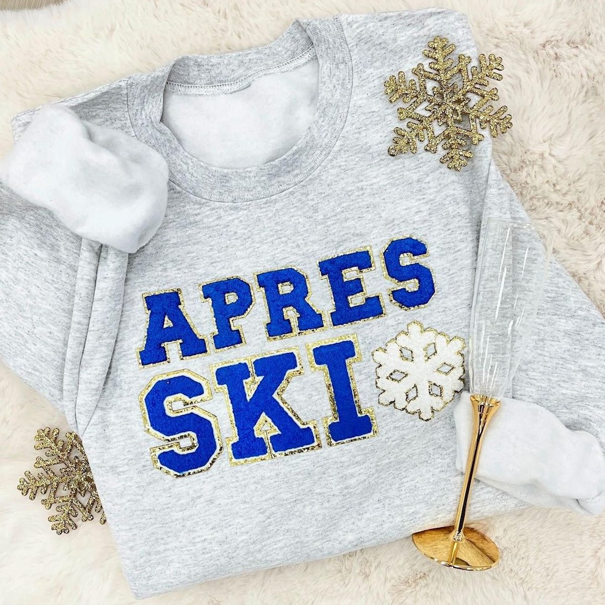 Apres Ski Letter Patch Crewneck Sweatshirt - United Monograms