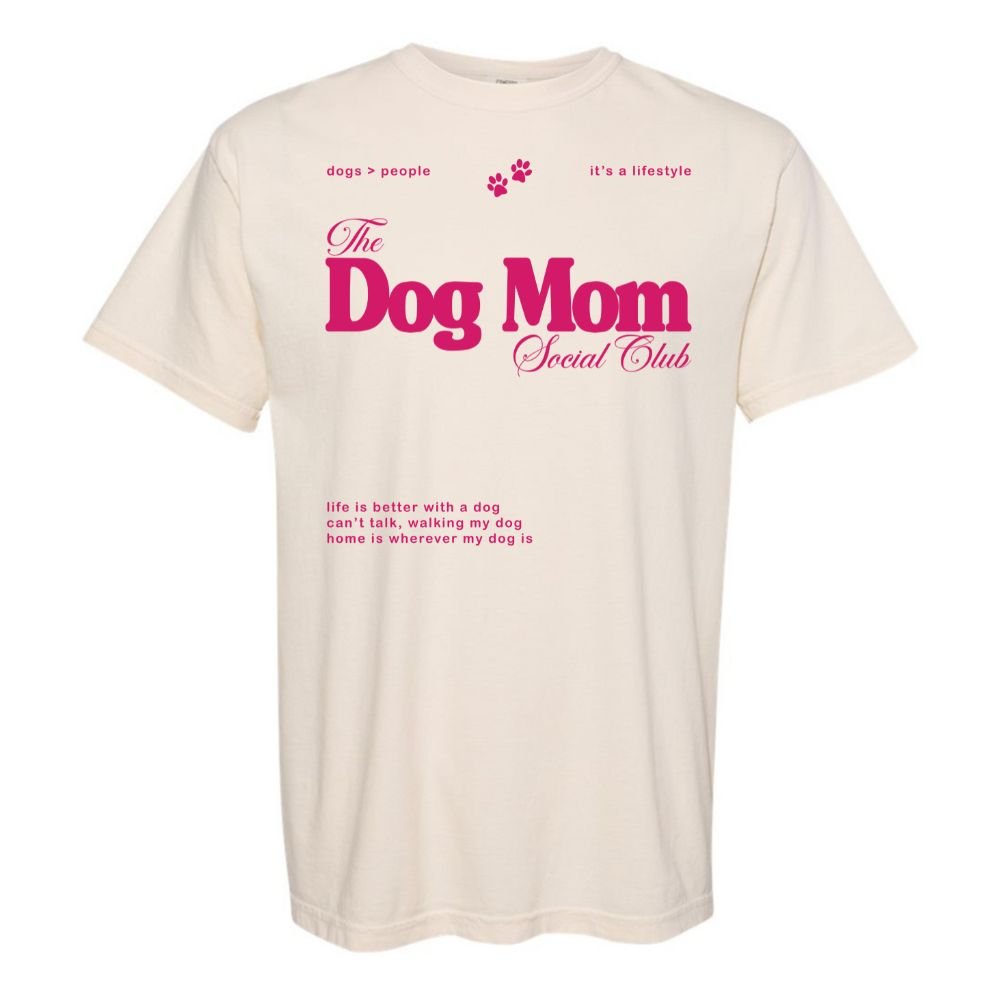 'Dog Mom Social Club' T-Shirt - United Monograms