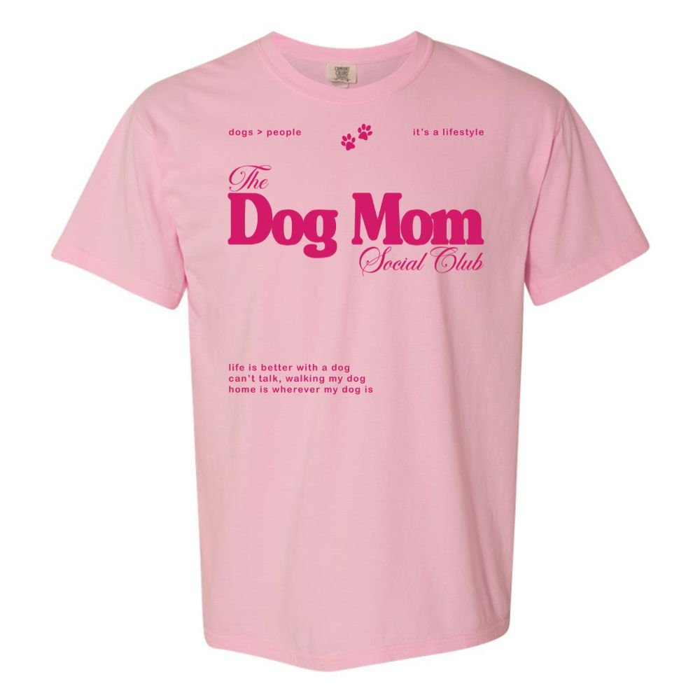 'Dog Mom Social Club' T-Shirt - United Monograms