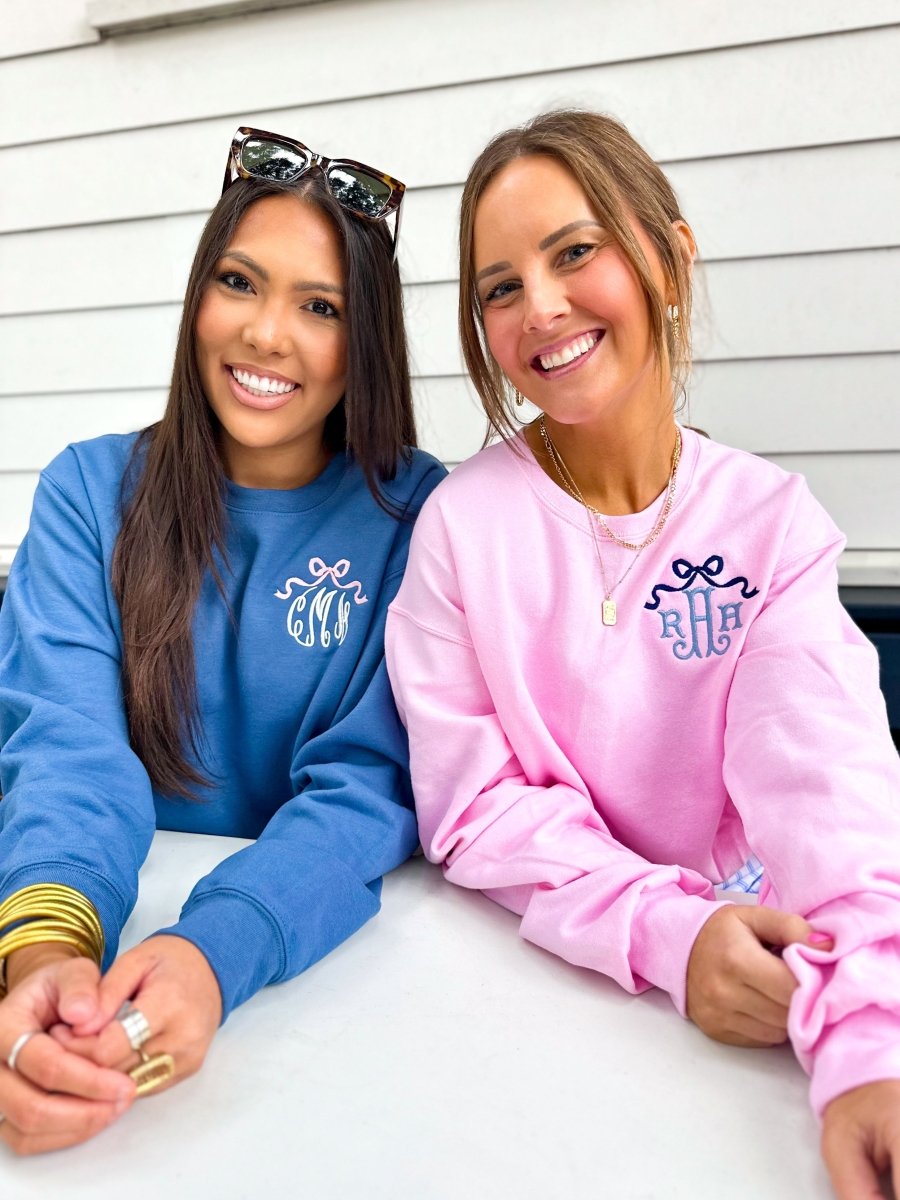 Monogrammed 'Bow' Crewneck Sweatshirt - United Monograms