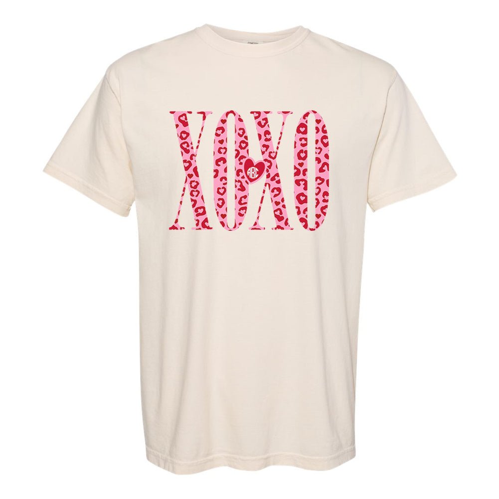 Monogrammed 'Leopard XOXO' T-Shirt - United Monograms