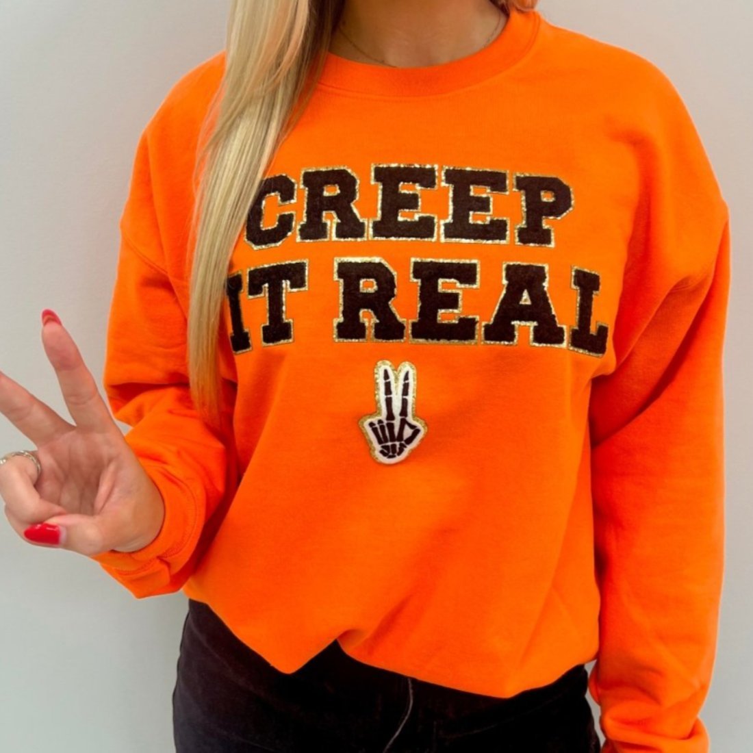 Neon 'Creep It Real' Letter Patch Crewneck Sweatshirt - United Monograms